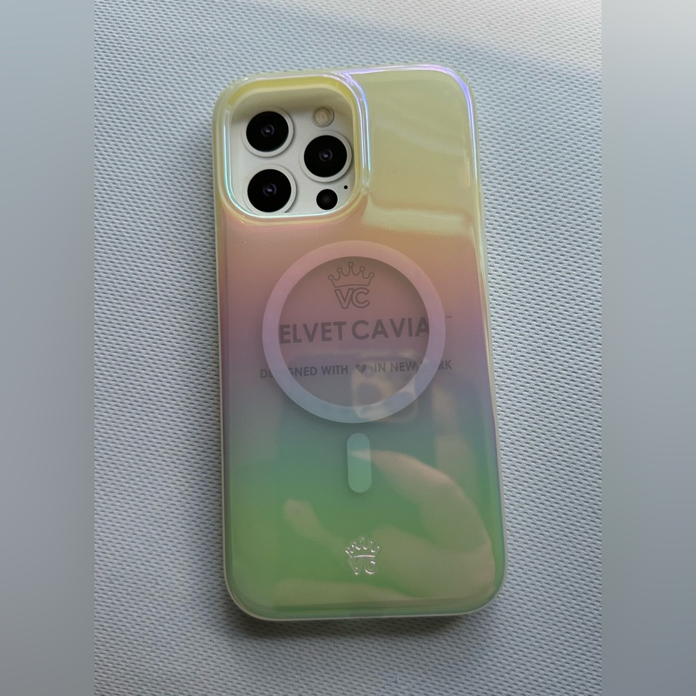 Velvet Caviar White Opal Case 14 Pro Max